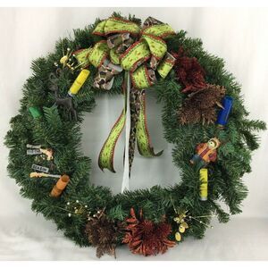 Christmas Wreath Hunting Theme Holiday Winter Wreath 19" Hand Made Hanging VGUC